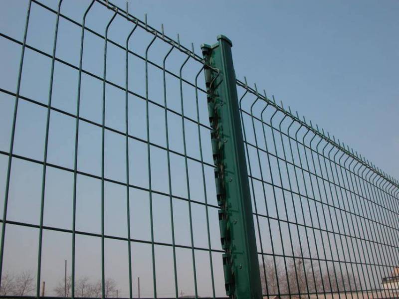 Installer une clôture en panneaux de grillage rigide à sceller pas cher sur Vitrolles (13127)