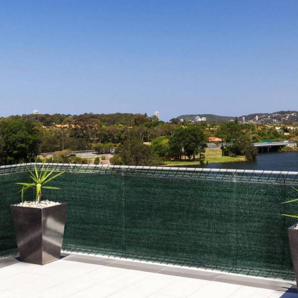 Brise-vue en résine tressée pour balcon et clôture coloris blanc